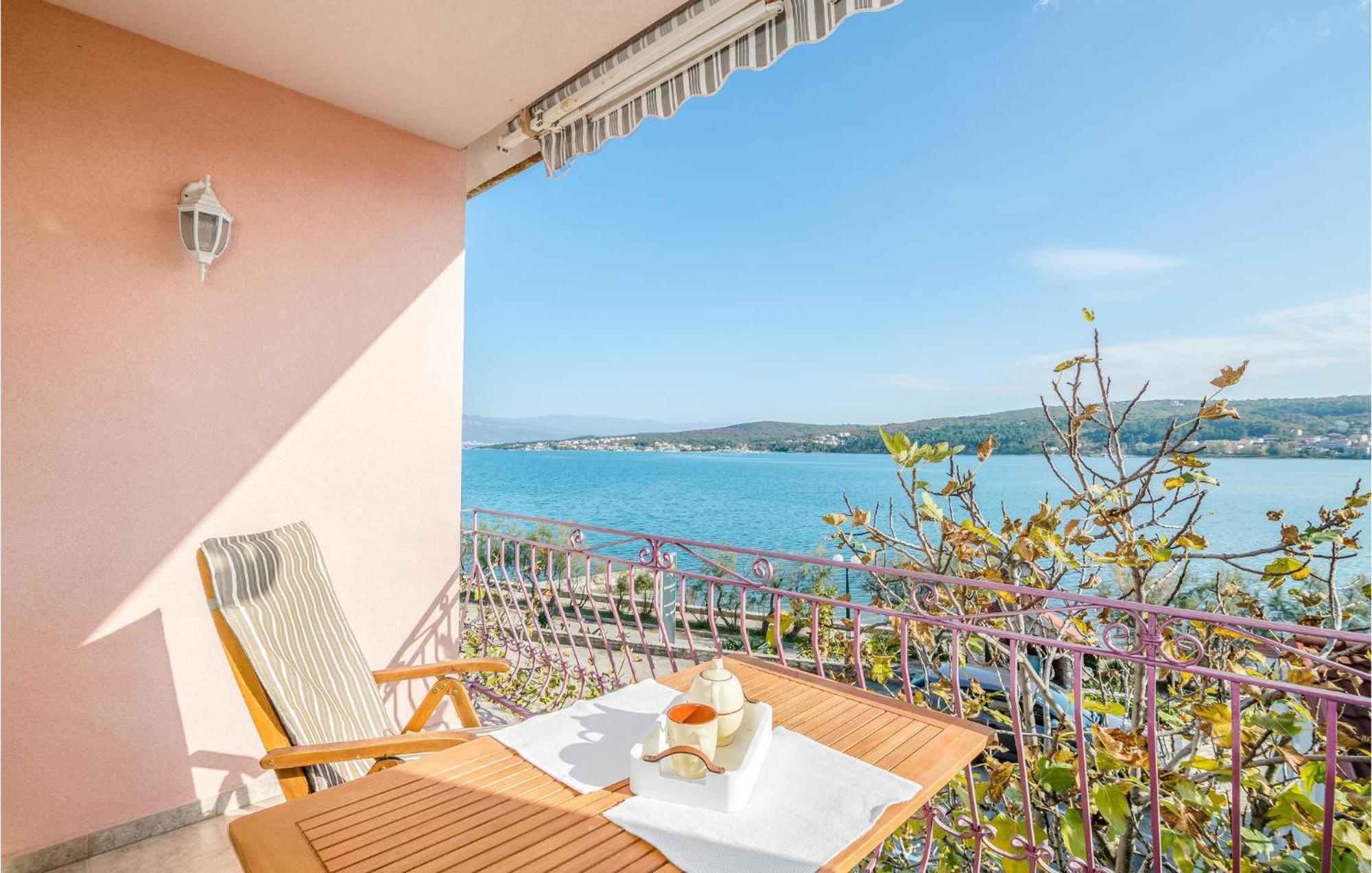 Gorgeous Apartment In Cizici With House Sea View Buitenkant foto