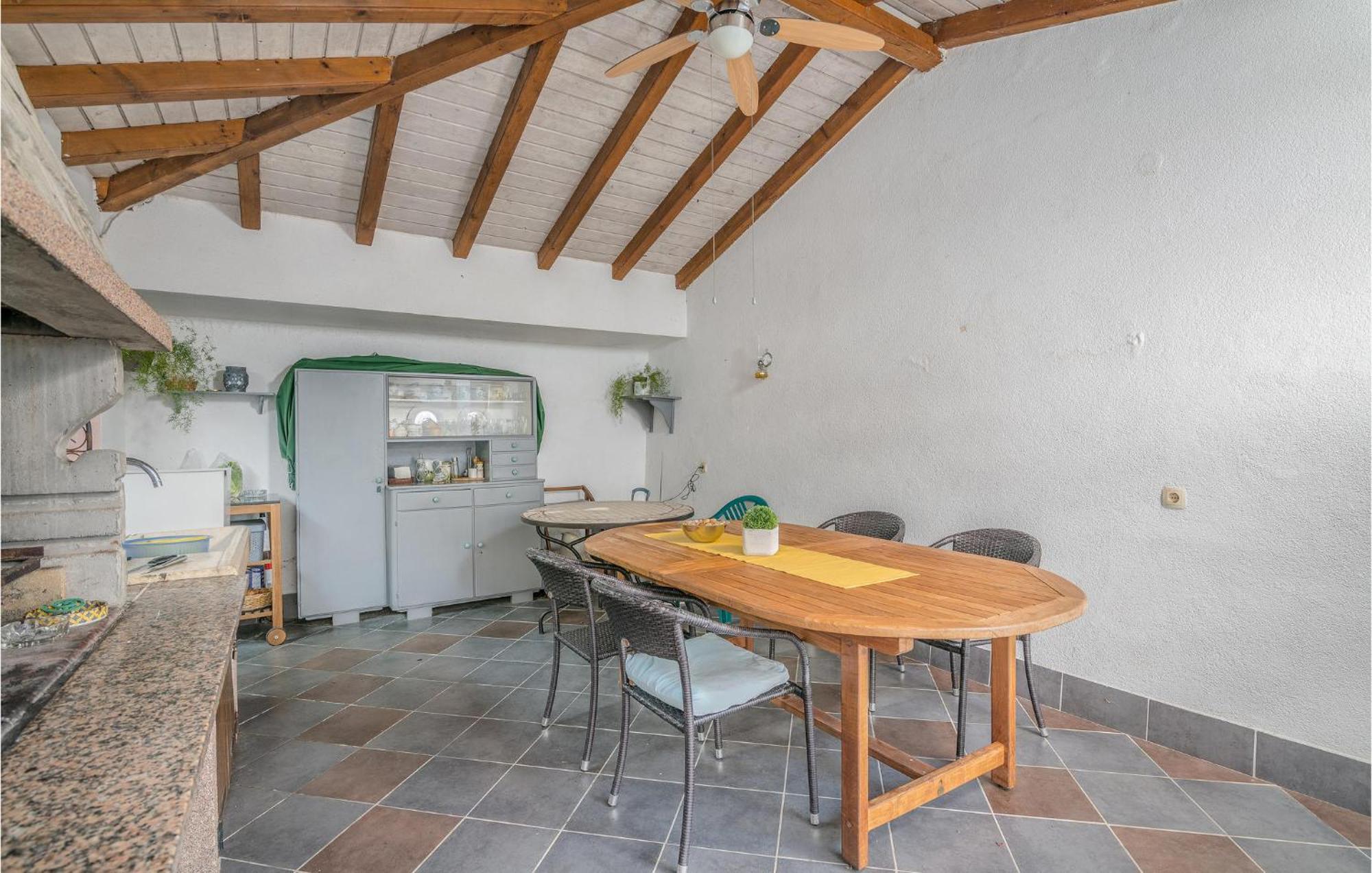 Gorgeous Apartment In Cizici With House Sea View Buitenkant foto