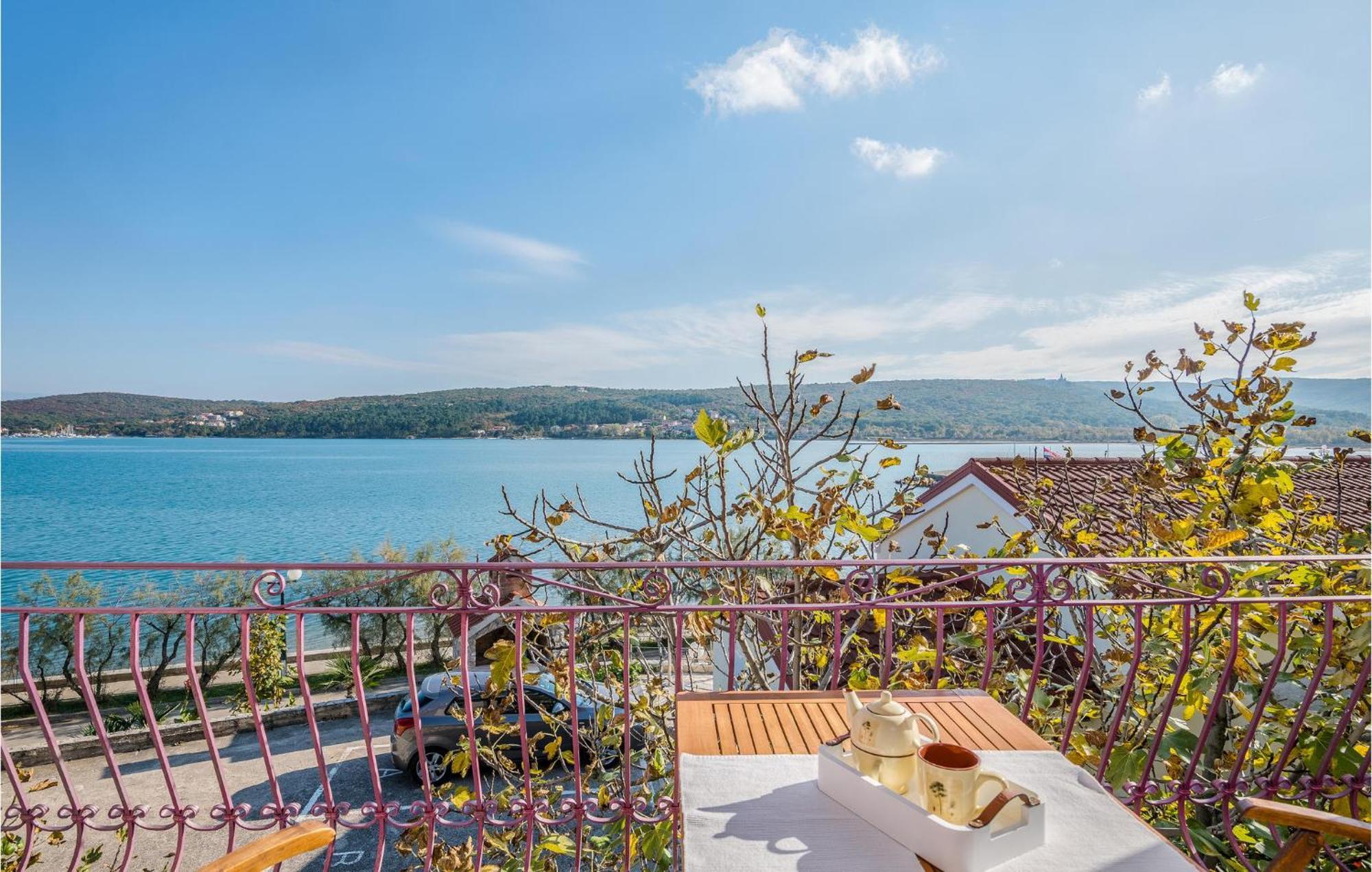 Gorgeous Apartment In Cizici With House Sea View Buitenkant foto