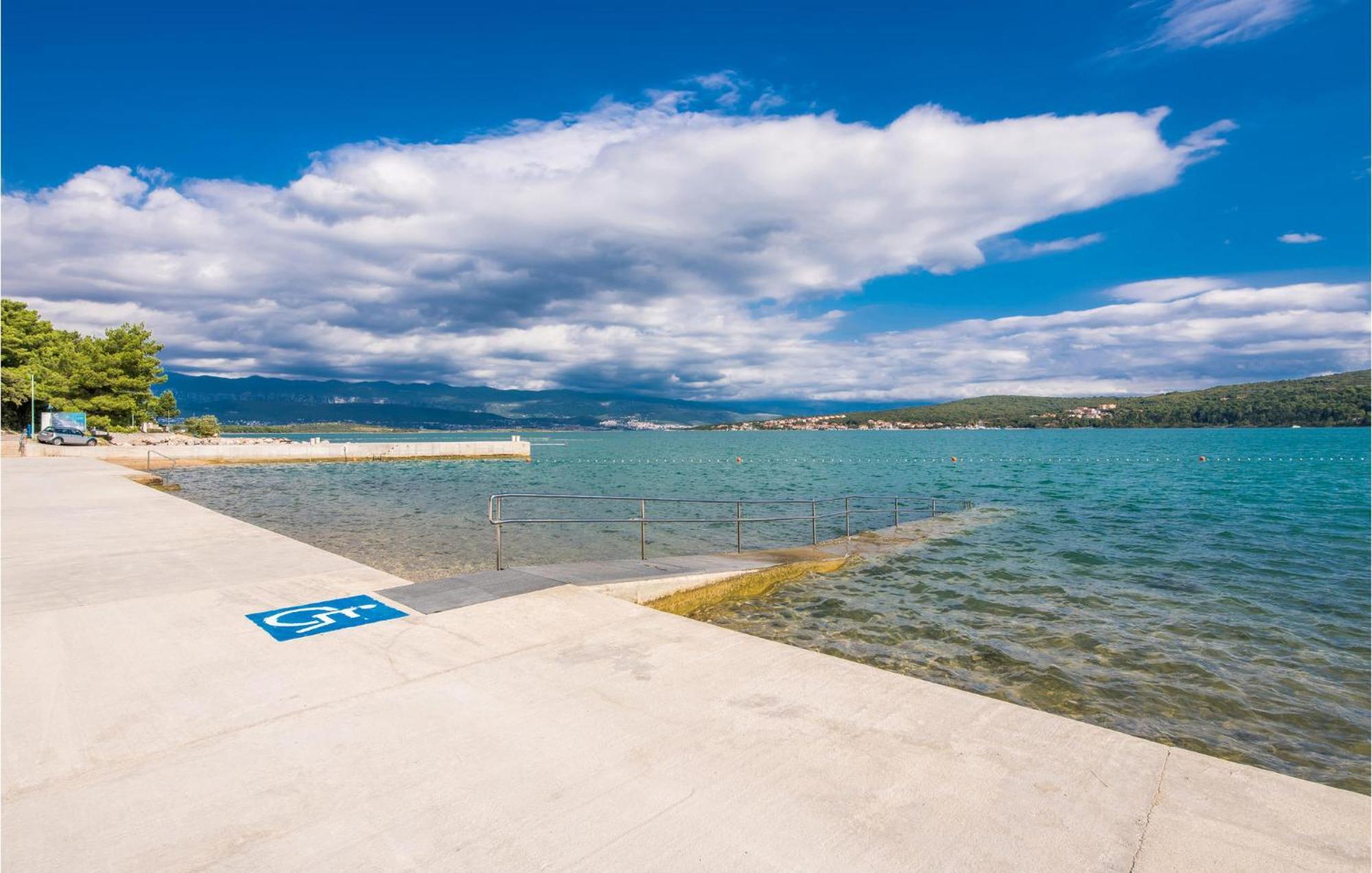 Gorgeous Apartment In Cizici With House Sea View Buitenkant foto