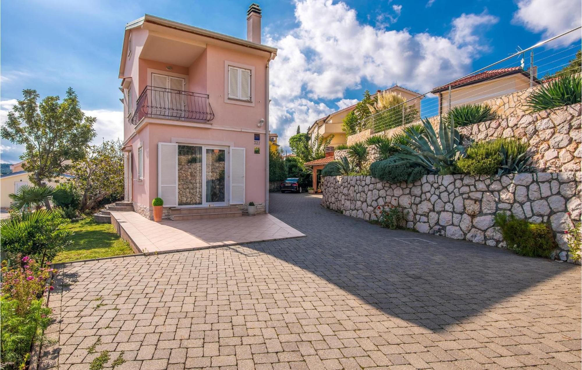 Gorgeous Apartment In Cizici With House Sea View Buitenkant foto